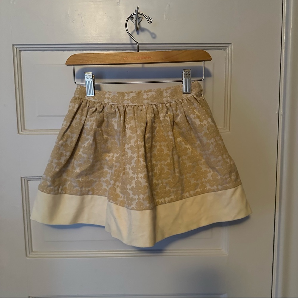 Gymboree girls size 5 gold pattern skirt